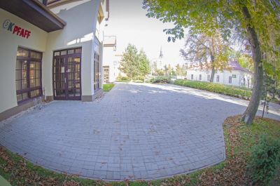 Parkovisko zo zámkovej dlažby 06