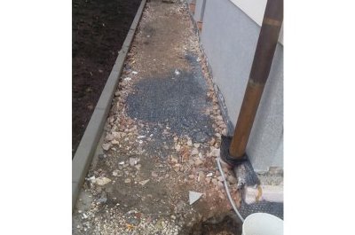 Spevnené plochy zo zámkovej dlažby 01