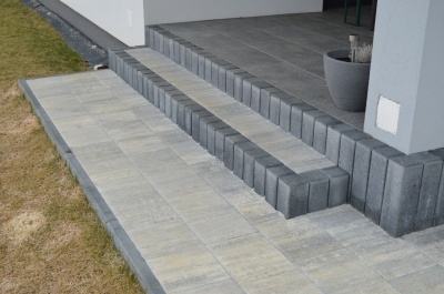 Plot, terasa, palisády, zámková dlažba 15
